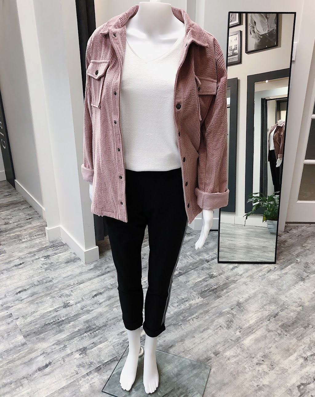 Boutique Action | 2020 Bd René-Gaultier, Varennes, QC J3X 1N9, Canada | Phone: (450) 652-2763