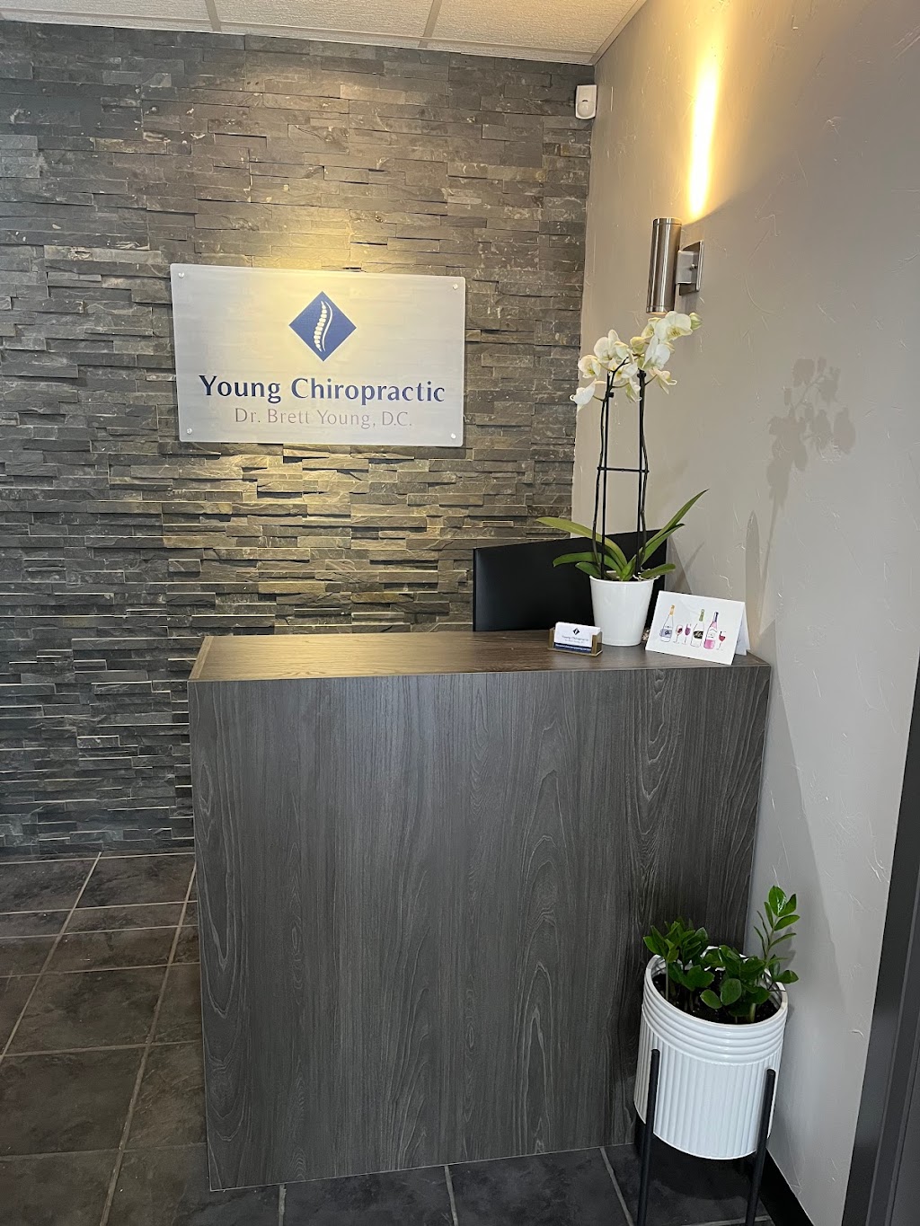 Young Chiropractic | 282 Main St N Suite 200, Uxbridge, ON L9P 1X4, Canada | Phone: (905) 904-2379