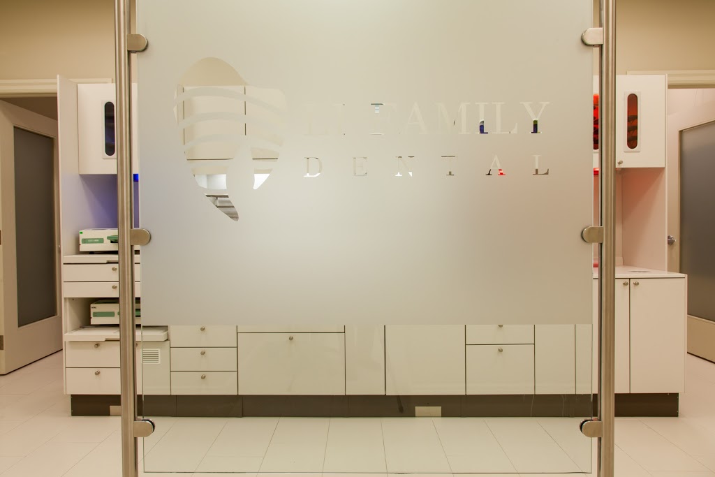 Li Family Dental | 1557 The Queensway, Etobicoke, ON M8Z 1T8, Canada | Phone: (647) 371-0489