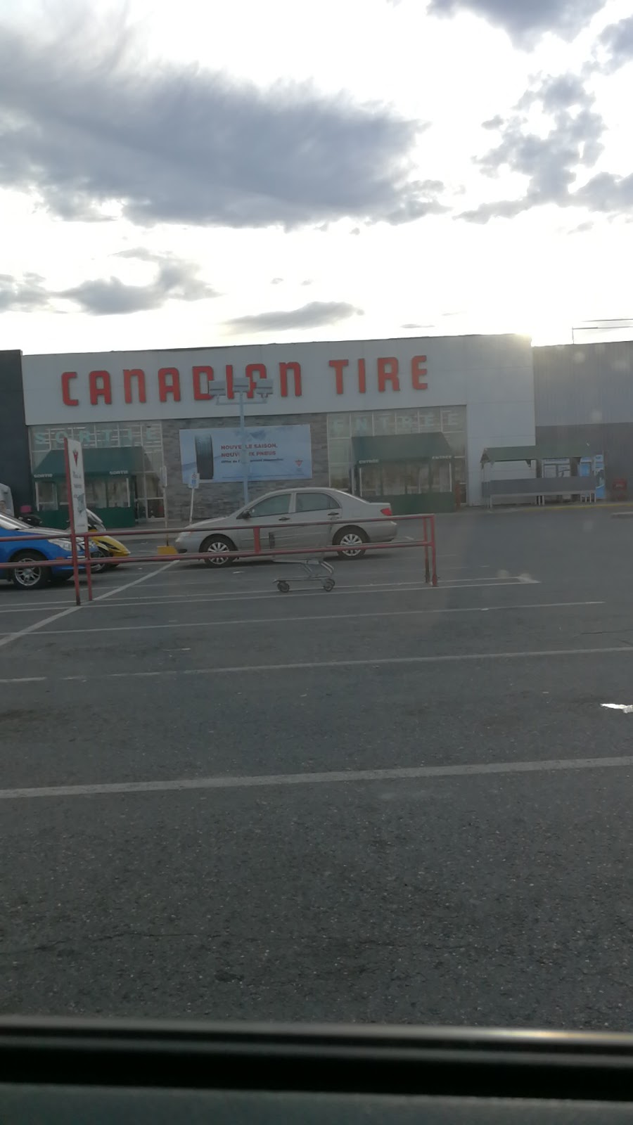 Canadian Tire | 280 Boulevard Fiset, Sorel-Tracy, QC J3P 5X7, Canada | Phone: (450) 743-5515