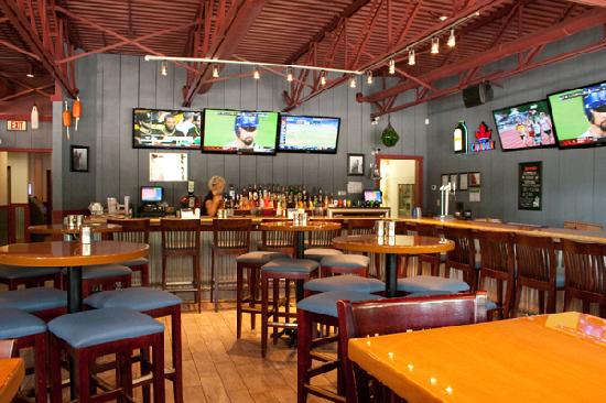 Pluckers | 335 Plains Rd E, Burlington, ON L7T 2C8, Canada | Phone: (289) 337-9454