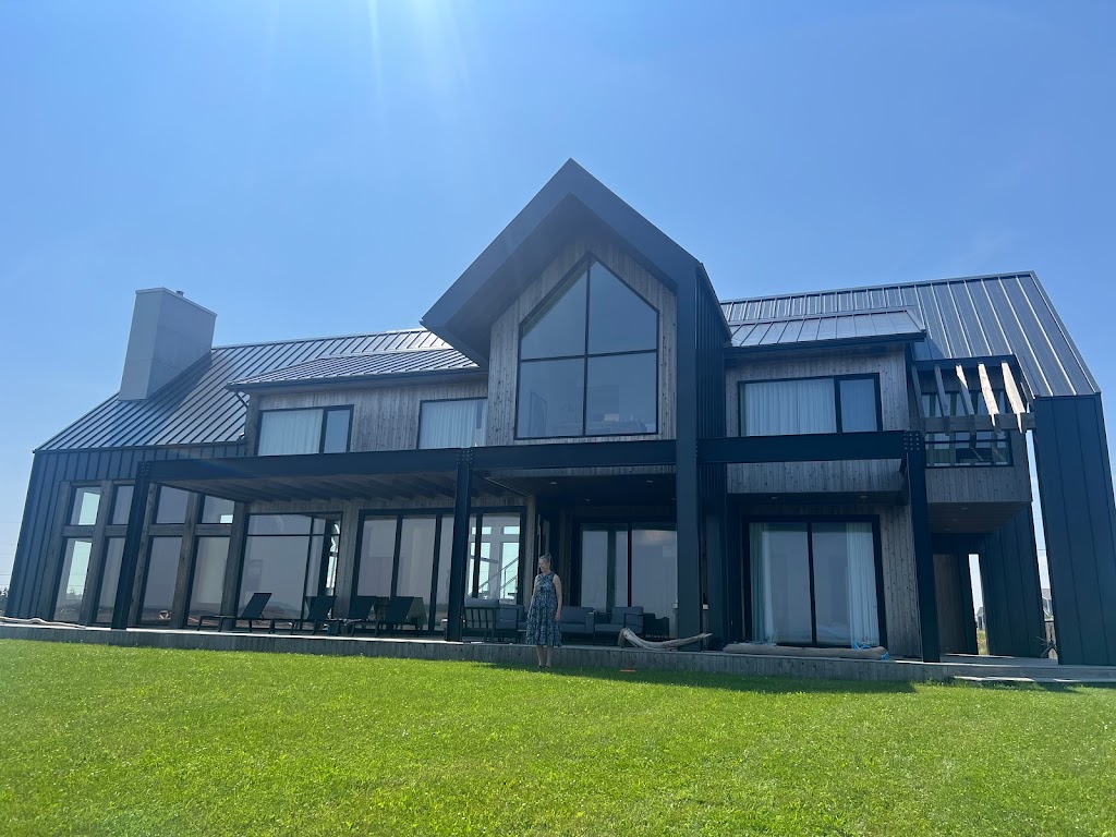 Sunrise Summer Home | 22 Sunrise Drive, Anglo Rustico, PE C0A 1N0, Canada | Phone: (867) 446-2625