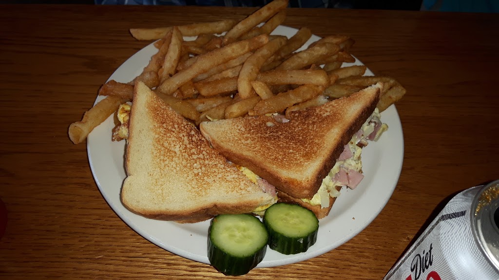 Marys Family Restaurant | 763 Campbell St, Lucknow, ON N0G 2H0, Canada | Phone: (519) 528-3309