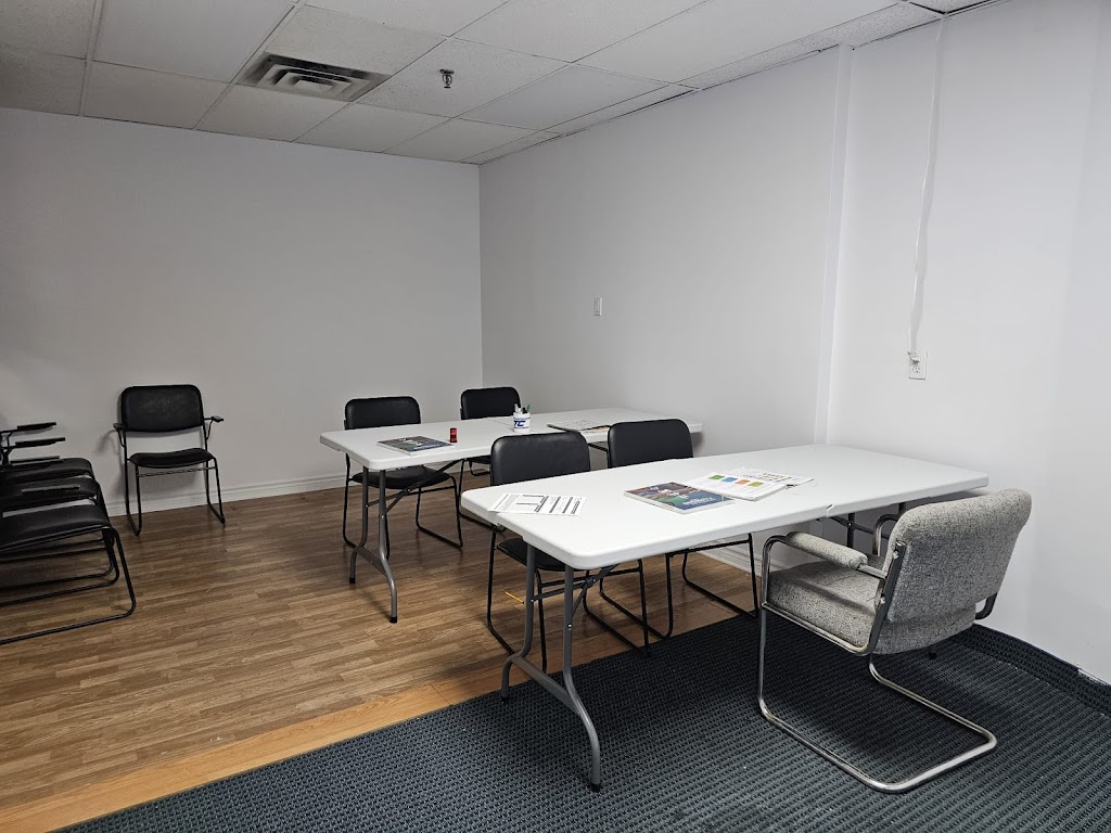School Of Driving L Accompagnateur | 1130 Bd du Curé-Labelle, Laval, QC H7V 2V5, Canada | Phone: (514) 613-0909