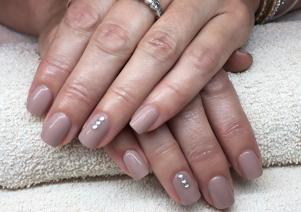 Mirror Mirror Salon & Spa | 1131 Lawson Ave Suite 2, Kelowna, BC V1Y 6T8, Canada | Phone: (250) 860-8727