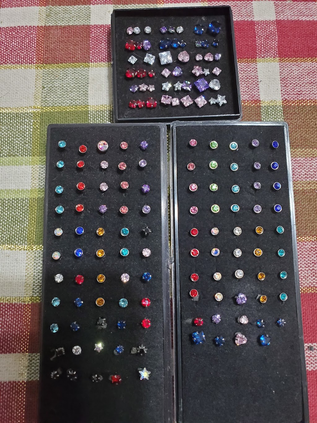 BodyFx Piercing and Quality Jewelry Sales | 178 Provincial Trunk Highway #12n division No.2 Steinbach Phoenix Salon in, Clearspring Mall, Steinbach, MB R5G 1T7, Canada | Phone: (204) 392-2775