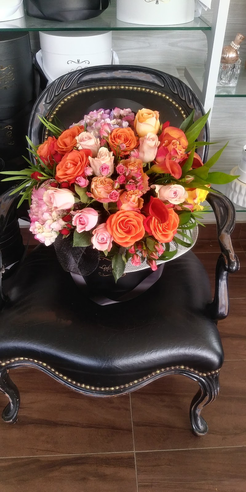 Fleuriste Luluthia | 1305 Boulevard Alexis-Nihon, Saint-Laurent, QC H4R 2K1, Canada | Phone: (514) 303-0888