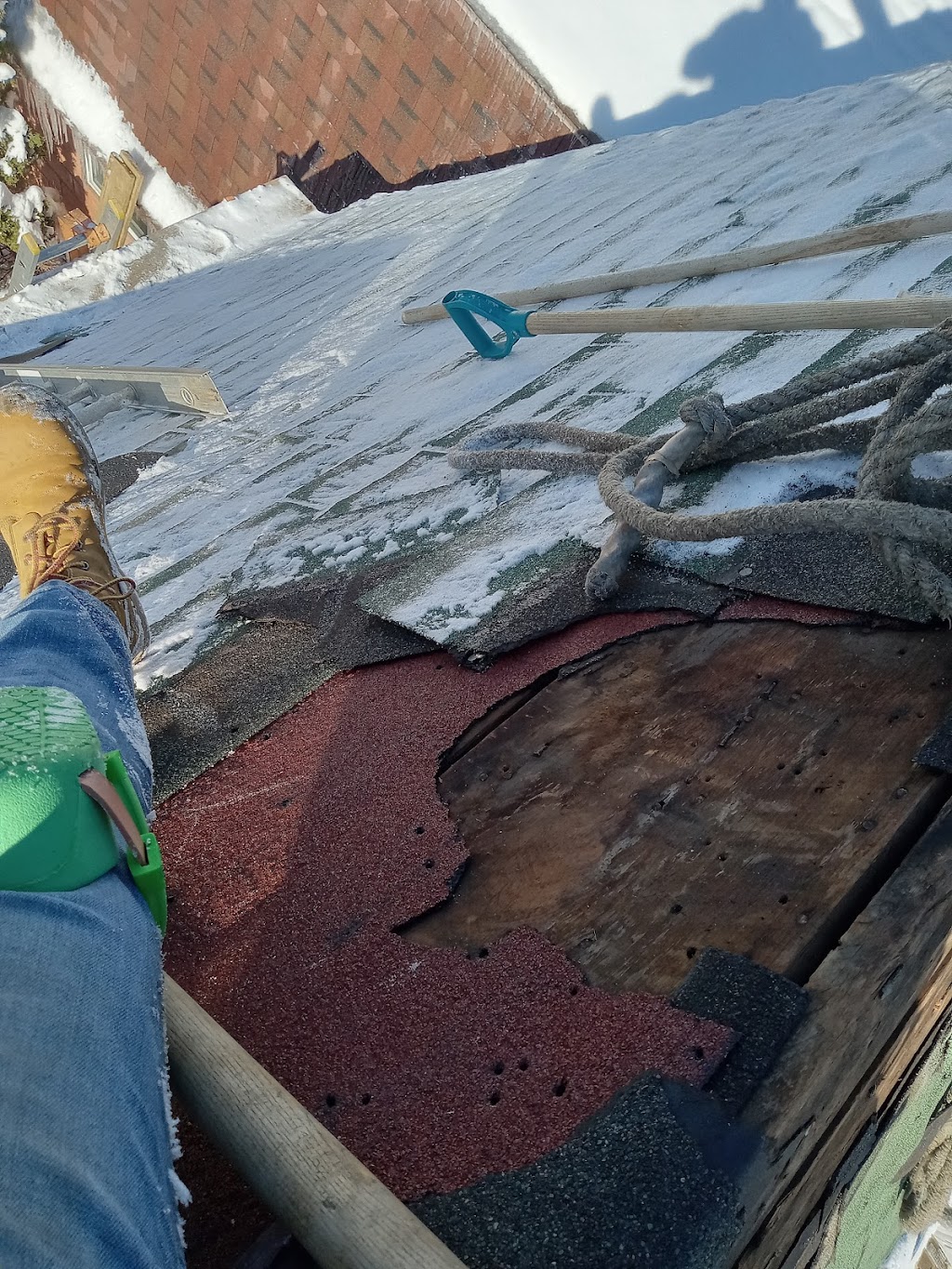 Ontarios Finest Roofing | 22050 Simcoe St, Brock, ON L0E 1E0, Canada | Phone: (705) 702-4611