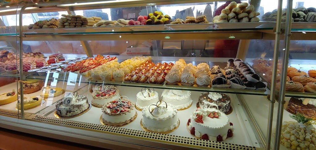 Mercato Fine Foods Bakery And Deli | 1 Queensgate Blvd, Bolton, ON L7E 2X7, Canada | Phone: (905) 857-9040
