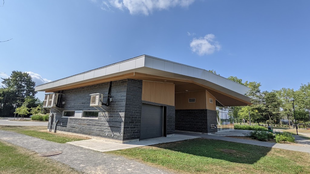 Chalet, Park of our veteran | 155 Rue Rose, Pierrefonds-Roxboro, QC H8Y 2B8, Canada | Phone: (514) 684-1947