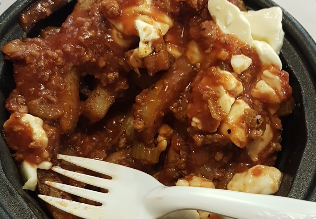 Restaurant La Belle Province | 1721 QC-132, Varennes, QC J3X 1P7, Canada | Phone: (450) 929-2111