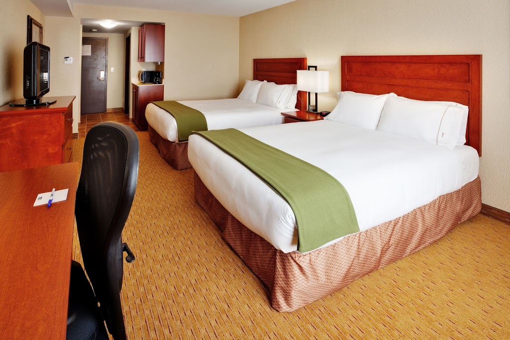 Holiday Inn Express & Suites Clarington - Bowmanville | 37 Spicer Square, Bowmanville, ON L1C 5M2, Canada | Phone: (905) 697-8089