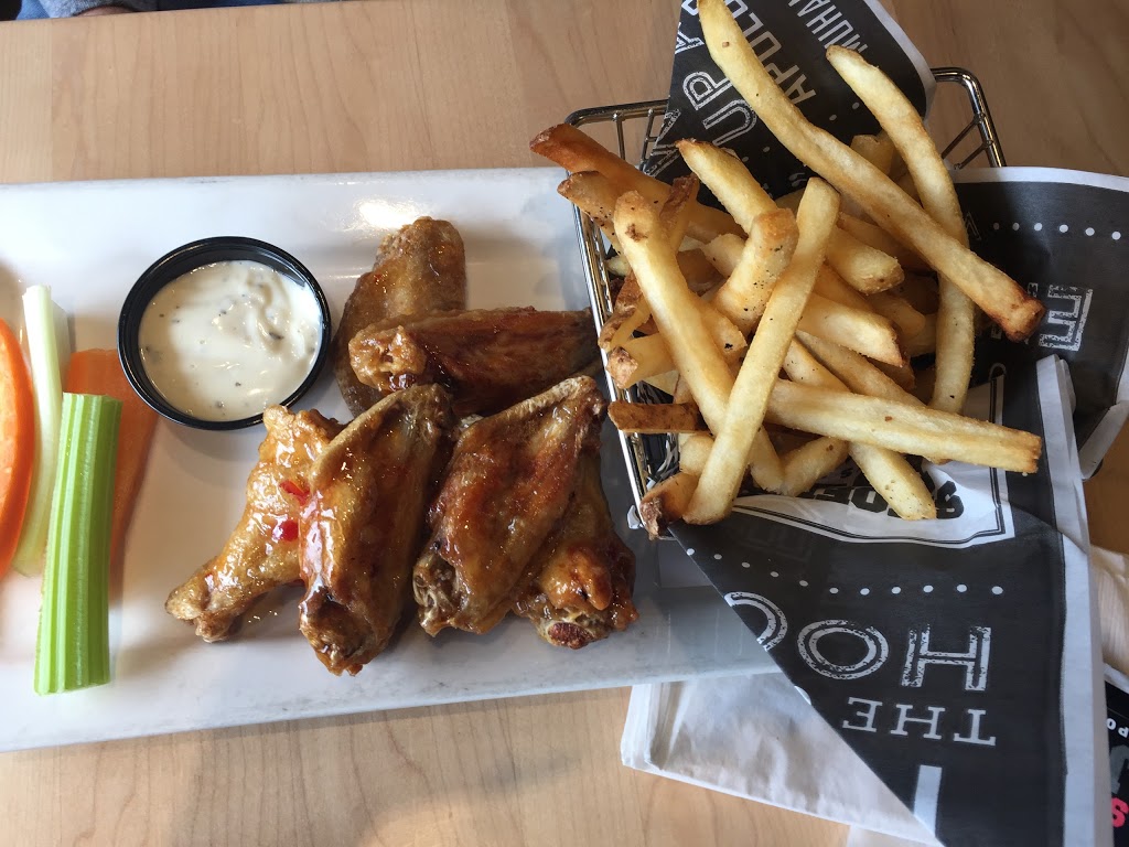 Shoeless Joes Sports Grill | 2260 Regent St, Sudbury, ON P3E 0B4, Canada | Phone: (705) 586-7463