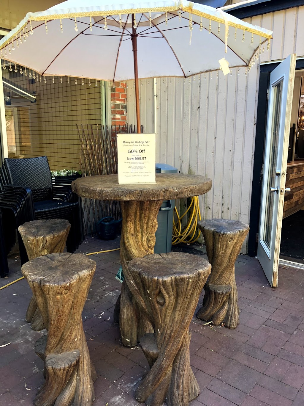 Café at Mandeville | Burnaby, BC V5J 3G6, Canada | Phone: (604) 434-4111 ext. 854