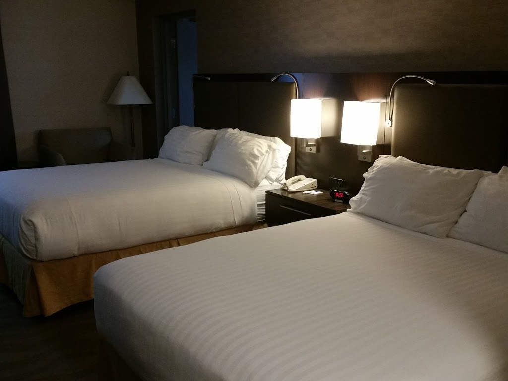 Holiday Inn Express & Suites Barrie | 506 Bryne Dr, Barrie, ON L4N 9P6, Canada | Phone: (705) 725-1002