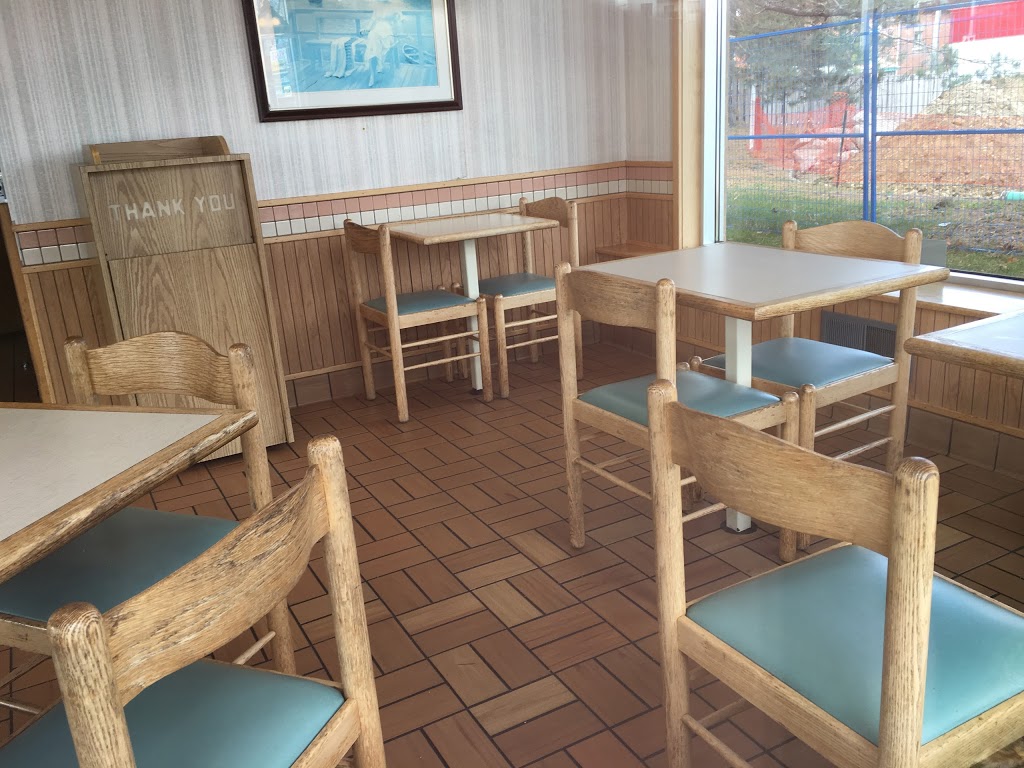 KFC | 48 Wellington St E, Guelph, ON N1H 3R8, Canada | Phone: (519) 824-6102