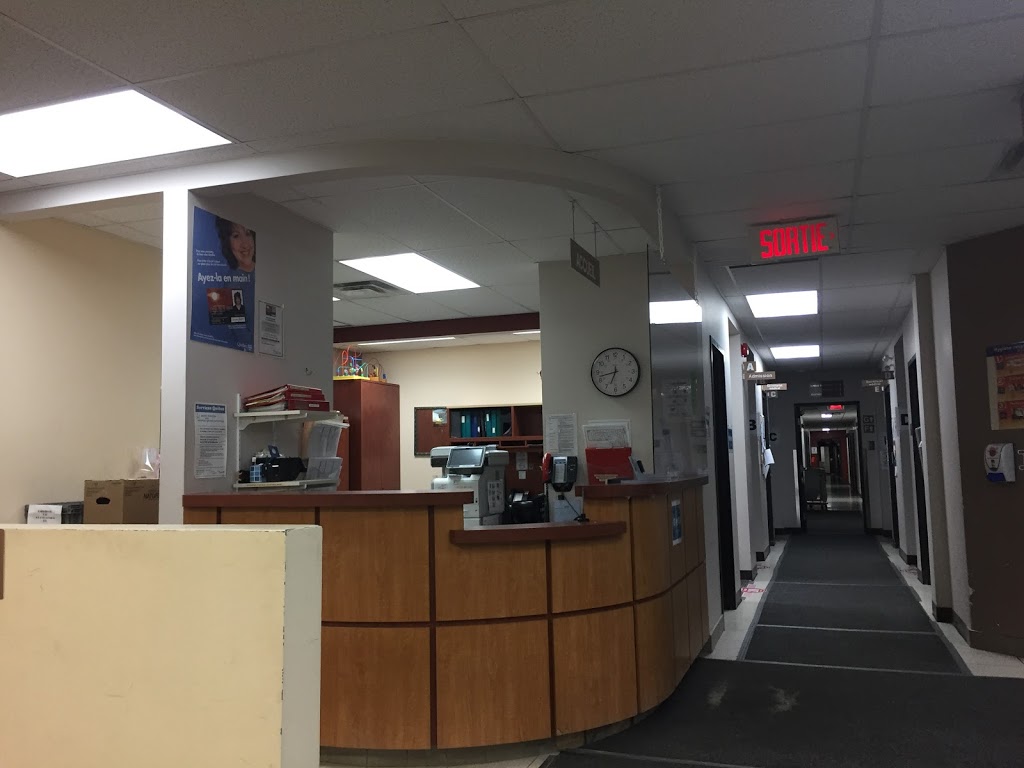 CLSC King Est | 1200 Rue King E, Sherbrooke, QC J1G 1E4, Canada | Phone: (819) 780-2222