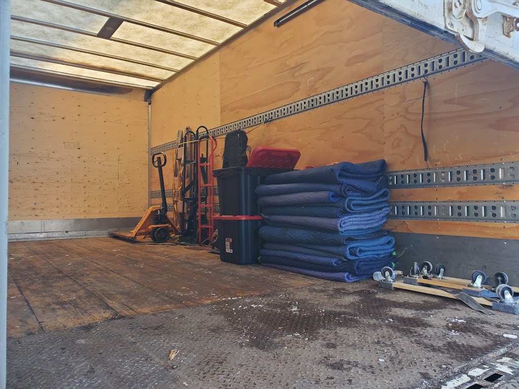 Quicky Movers | 104 Ave NW, Edmonton, AB T5J 0K7, Canada | Phone: (204) 292-9585