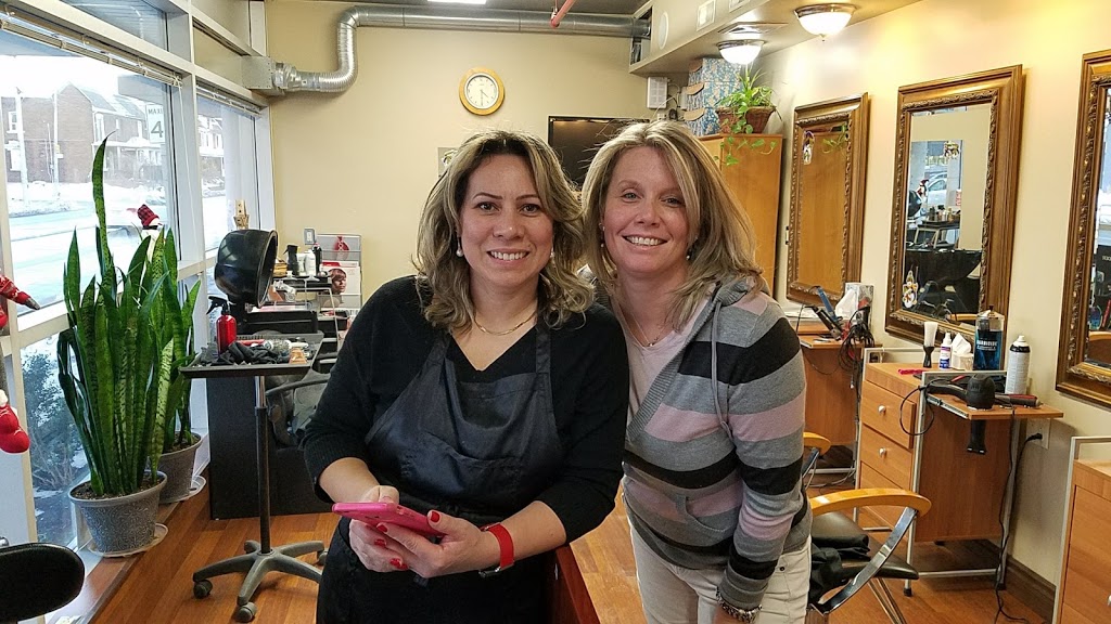 Curly Hair Salon | 1375 Dupont St, Toronto, ON M6H 4J8, Canada | Phone: (416) 849-4204