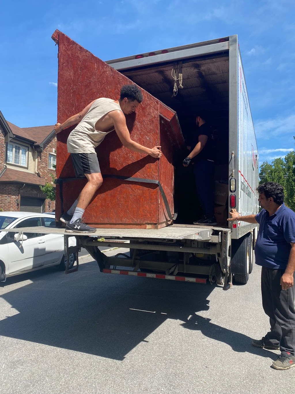 CNS Moving & Transport | 3991 Rue Rivard, Montréal, QC H2L 4H8, Canada | Phone: (514) 883-5983