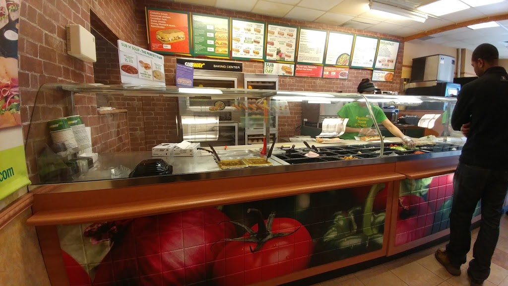 Subway | 562 Kipling Ave Unit 3, Toronto, ON M8Z 5E8, Canada | Phone: (416) 915-0556