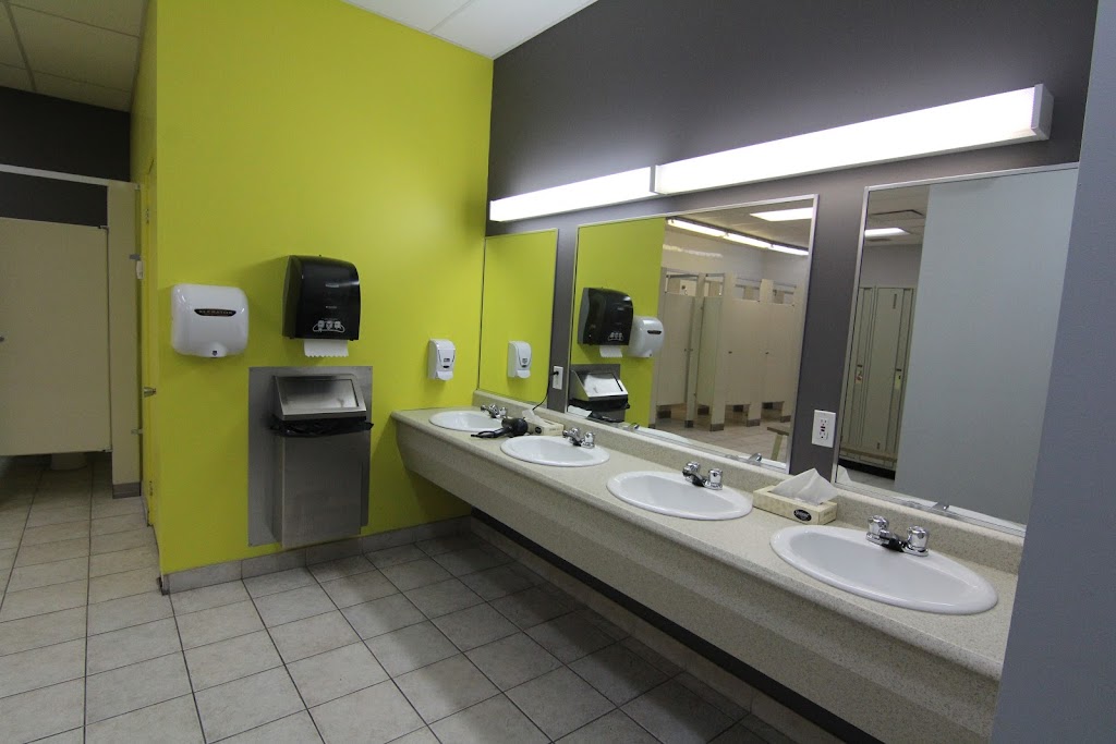 Mega Forme | 1415 Rue Des Champs-Élysées, Chicoutimi, QC G7H 6J2, Canada | Phone: (418) 698-3963