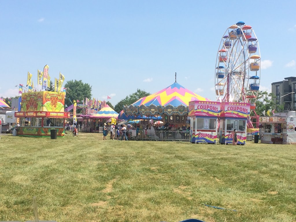 Clarke Fields Park | 93 Houlahan St, Nepean, ON K2J 3Y7, Canada | Phone: (613) 580-2400