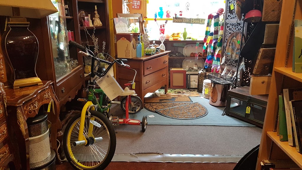 Things & Stuff Furniture | 6881 Island Hwy W, Bowser, BC V0R 1G0, Canada | Phone: (250) 757-8815