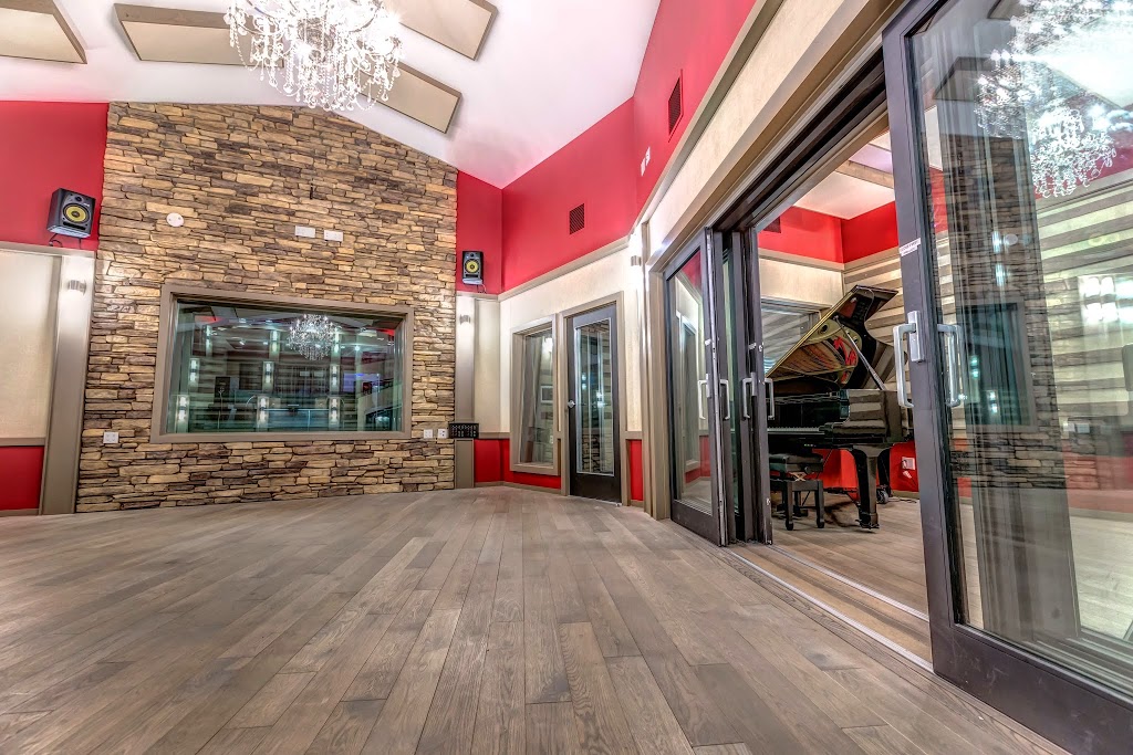 OCL Studios | 273152 TWP 240, Chestermere, AB T0J 1X0, Canada | Phone: (403) 921-0429