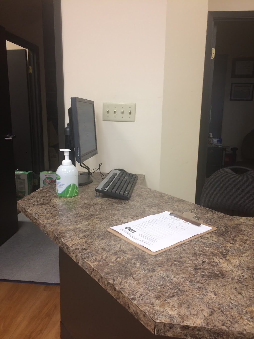 LSV WALK-IN CLINIC | 4057 New St, Burlington, ON L7L 1S8, Canada | Phone: (289) 288-0600
