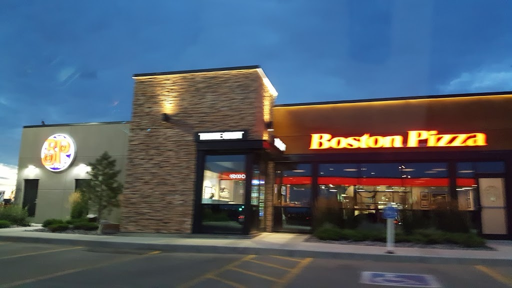 Boston Pizza | 12104 137 Ave NW, Edmonton, AB T5L 4Y4, Canada | Phone: (780) 457-5777