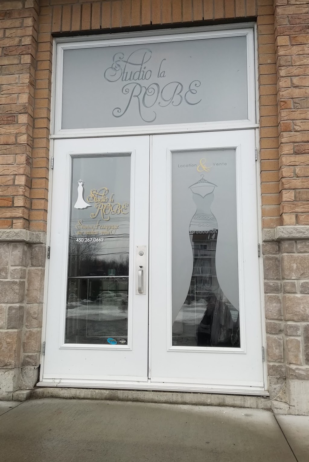 Studio La Robe | 301 Montée du Comté, Les Coteaux, QC J7X 0B1, Canada | Phone: (450) 267-0662