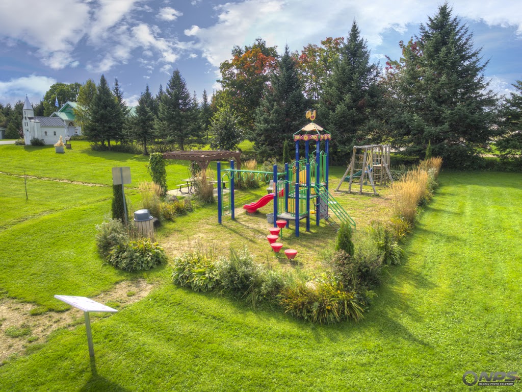 Hôtel de ville Saint-Jacques-le-Majeur-de-Wolfestown | 877 QC-263, Disraeli, QC G0N 1E0, Canada | Phone: (418) 449-1531