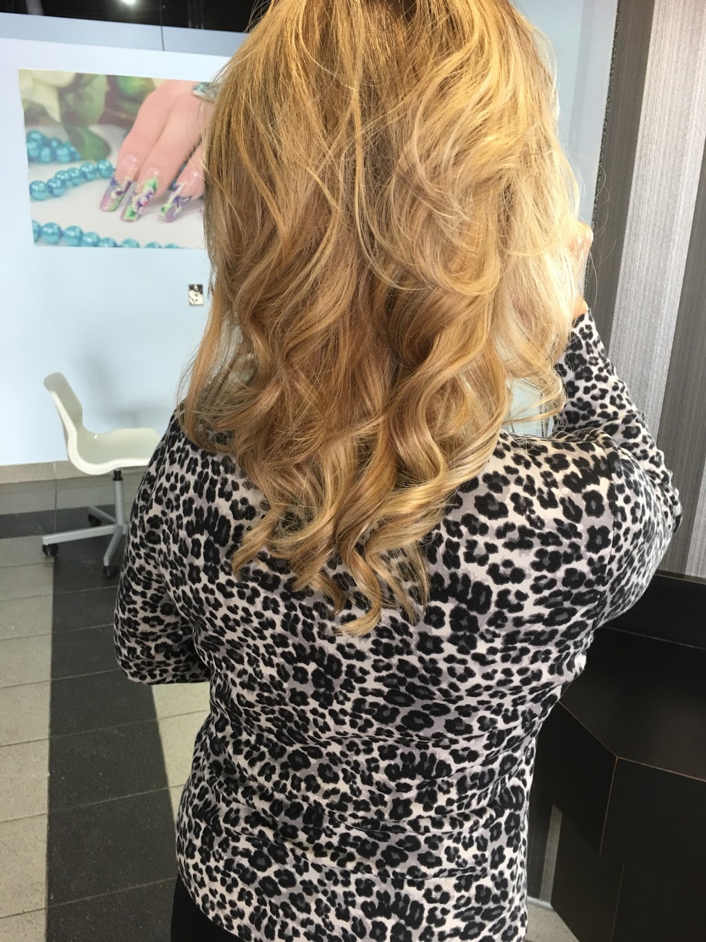 Lis Beauty Salon | 2300 John St #19, Thornhill, ON L3T 6G7, Canada | Phone: (647) 989-7778