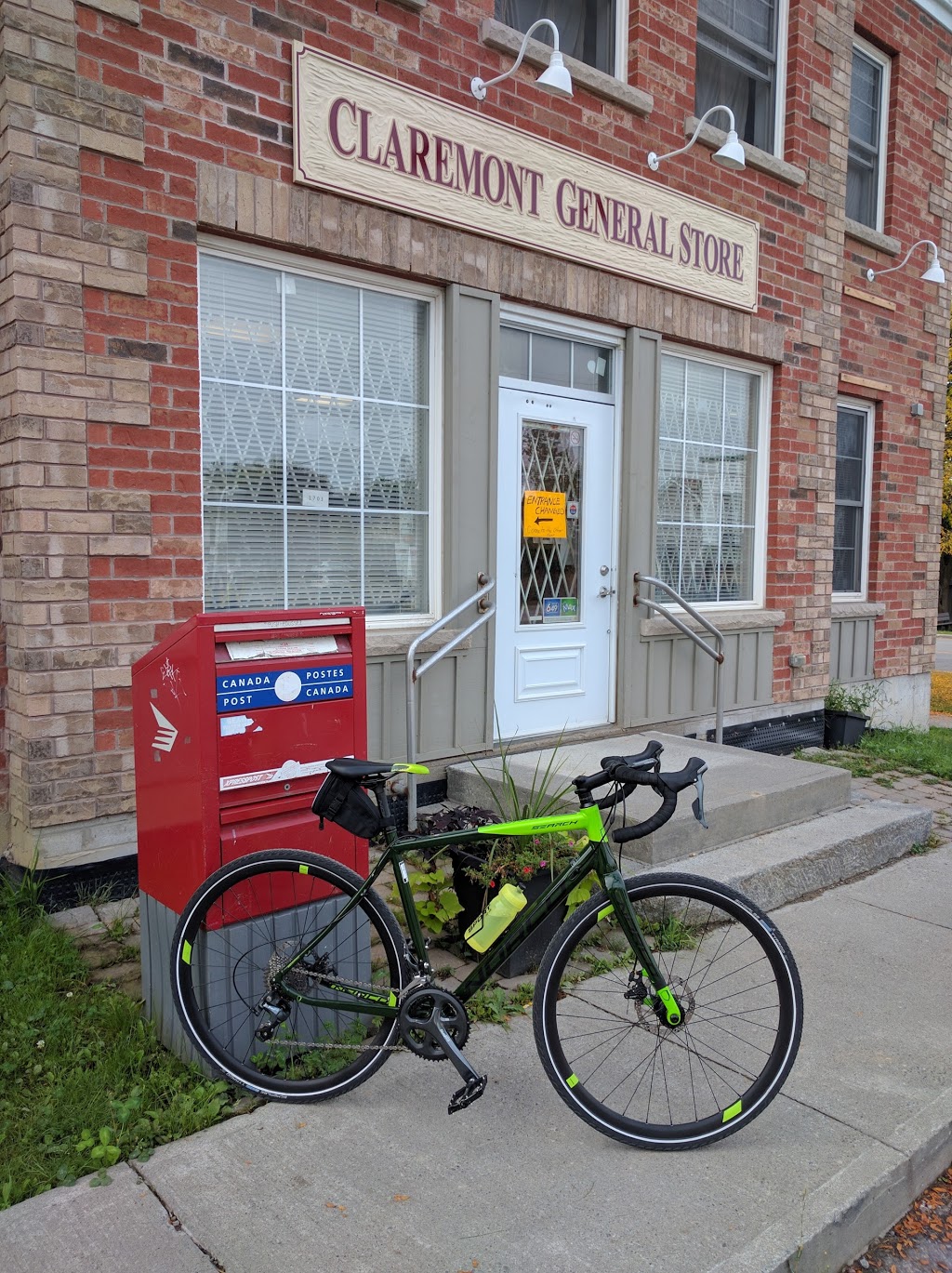 Claremont General Store | 1703 Central St, Claremont, ON L1Y 1B1, Canada | Phone: (905) 649-2023