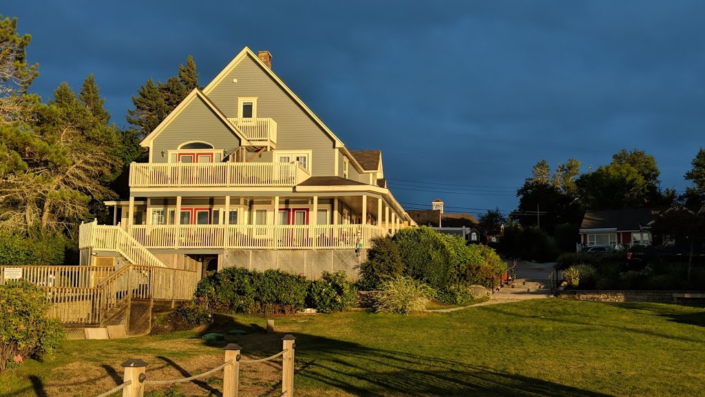 Dauphinee Inn | 167 Shore Club Rd, Hubbards, NS B0J 1T0, Canada | Phone: (902) 857-1790