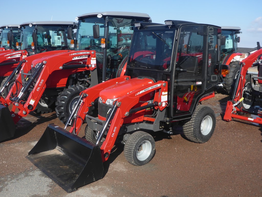 Fundy Bay Tractors | 1495 Southampton Rd, Amherst, NS B4H 3Y4, Canada | Phone: (902) 667-8624