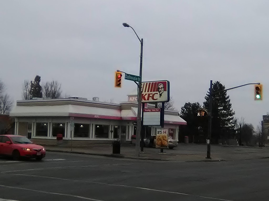 KFC | 27 Dalhousie St, Brantford, ON N3T 2H6, Canada | Phone: (519) 753-4623