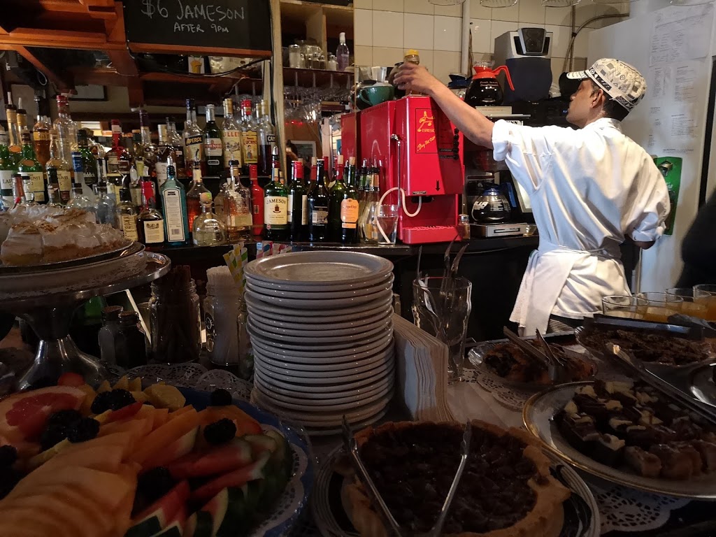 Free Times Cafe | 320 College St, Toronto, ON M5T 1S3, Canada | Phone: (416) 967-1078