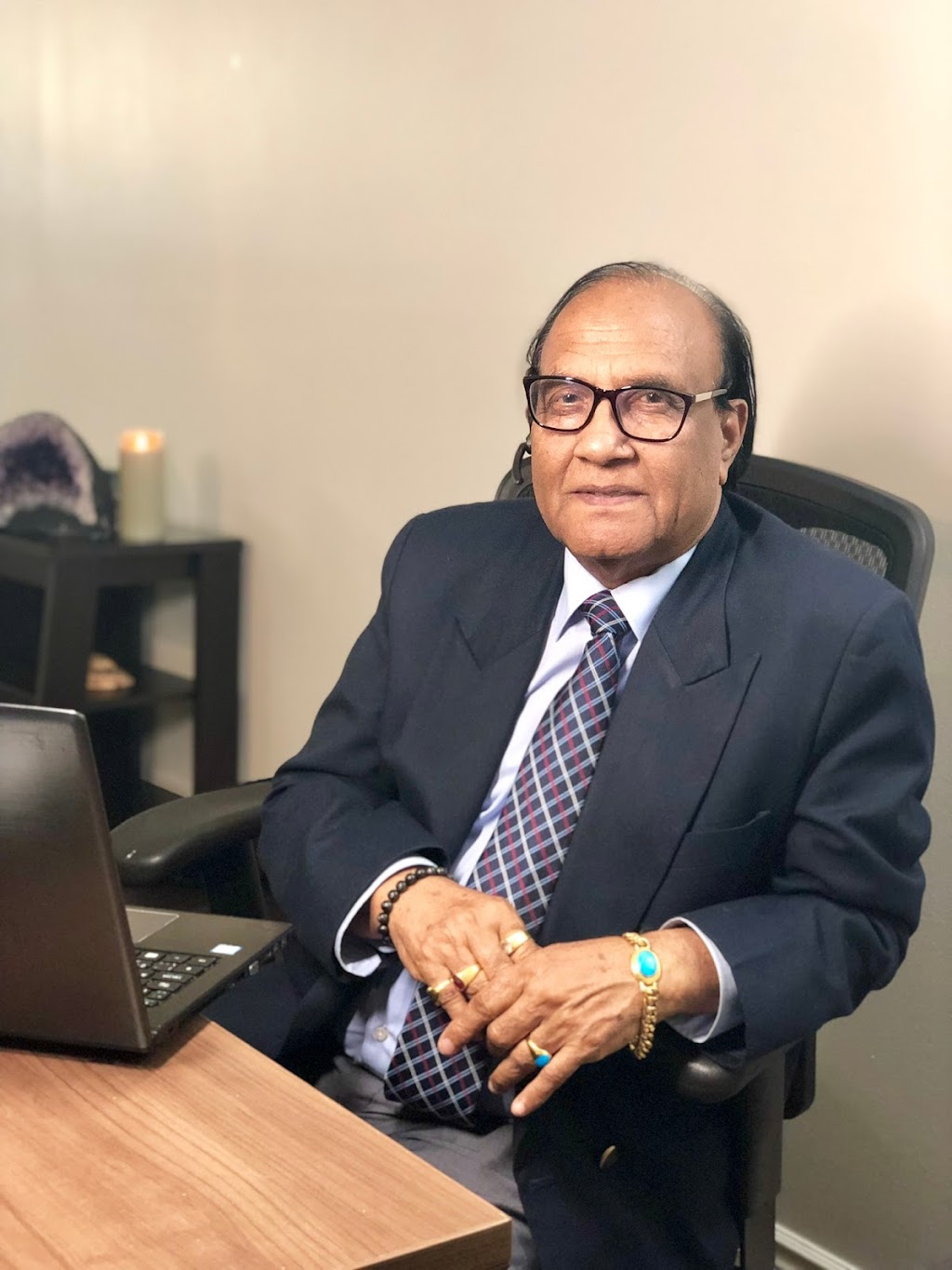Qasir Iqbal | 119 Cherrytree Dr, Brampton, ON L6Y 3N5, Canada | Phone: (416) 831-0493