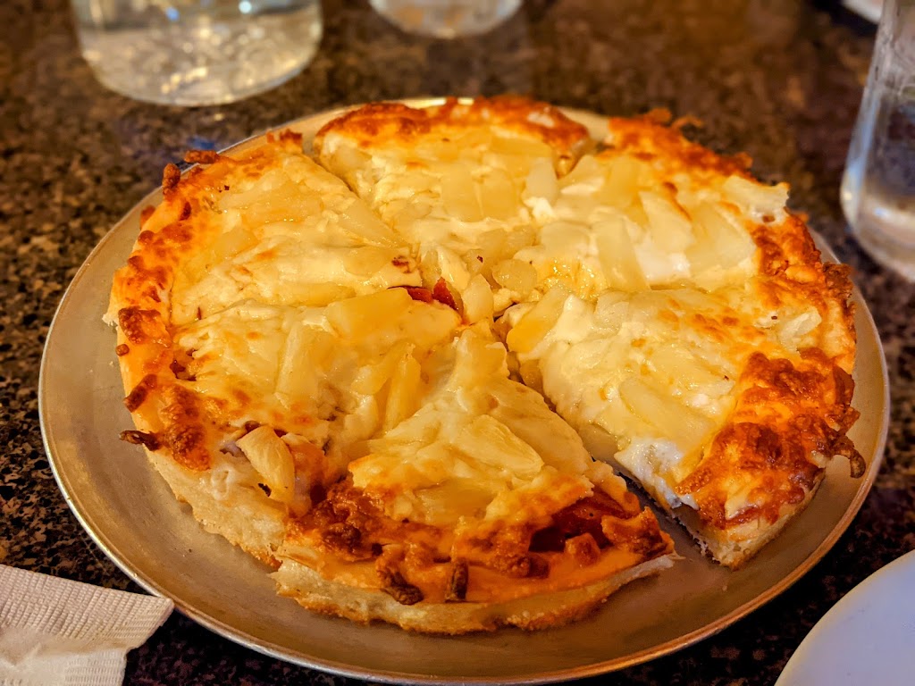 Top Pizza & Spaghetti House | 1101 4 Ave S, Lethbridge, AB T1J 0P8, Canada | Phone: (403) 327-1952
