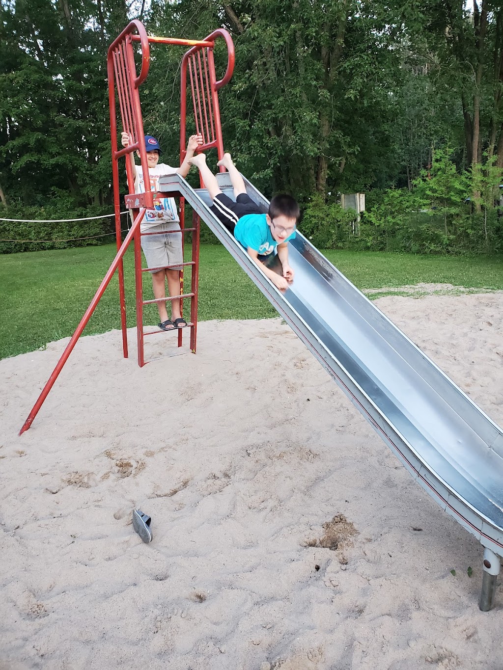 Winding River Campground | 94 Fedy Dr, Sauble Beach, ON N0H 2G0, Canada | Phone: (519) 422-1509
