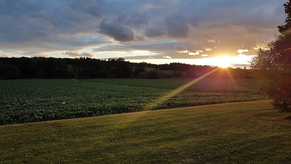 Motel LExquise | 79 QC-147, Coaticook, QC J1A 2S2, Canada | Phone: (819) 849-4897