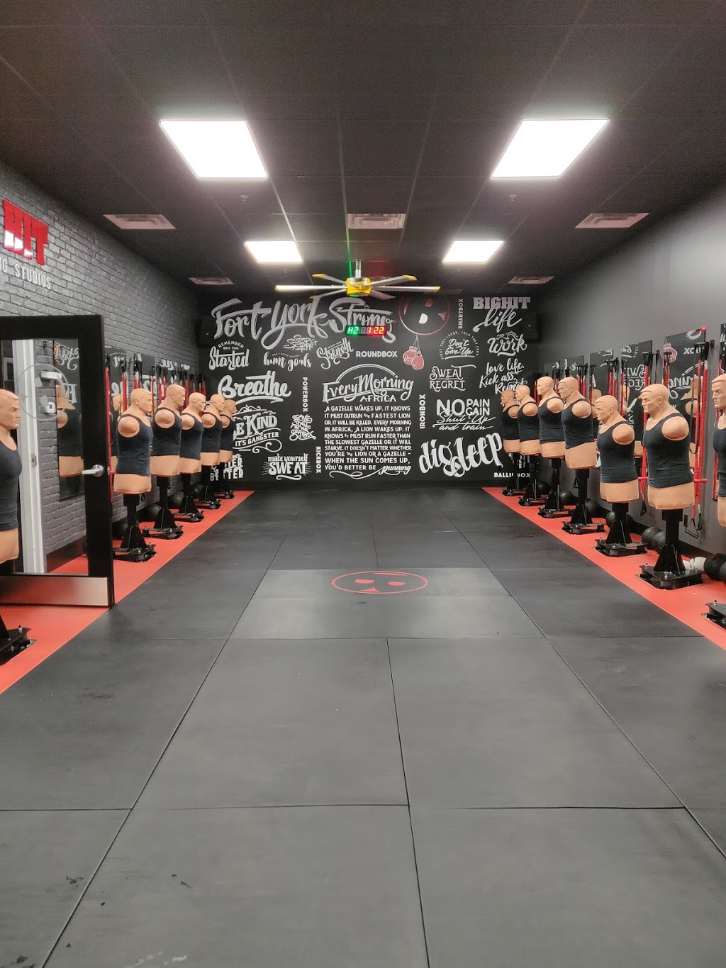 Big Hit Kickboxing Studios | 165 Fort York Blvd, Toronto, ON M5V 0C7, Canada | Phone: (647) 748-2448