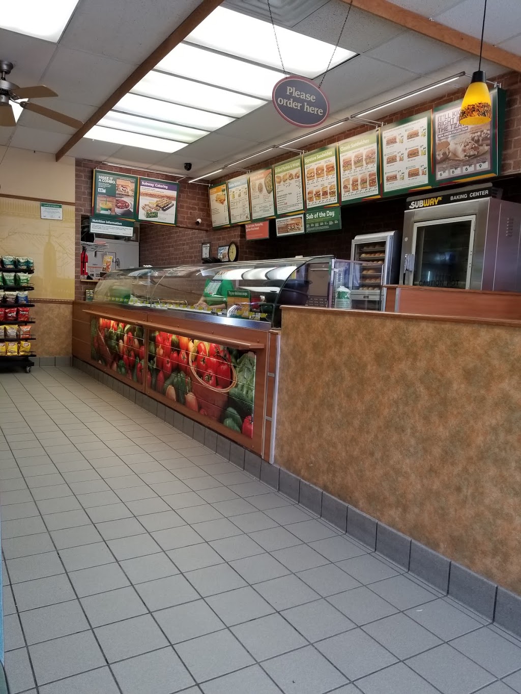 Subway | Entertainment Centrum, 2085 Winston Park Dr, Oakville, ON L6H 6P5, Canada | Phone: (905) 829-3340