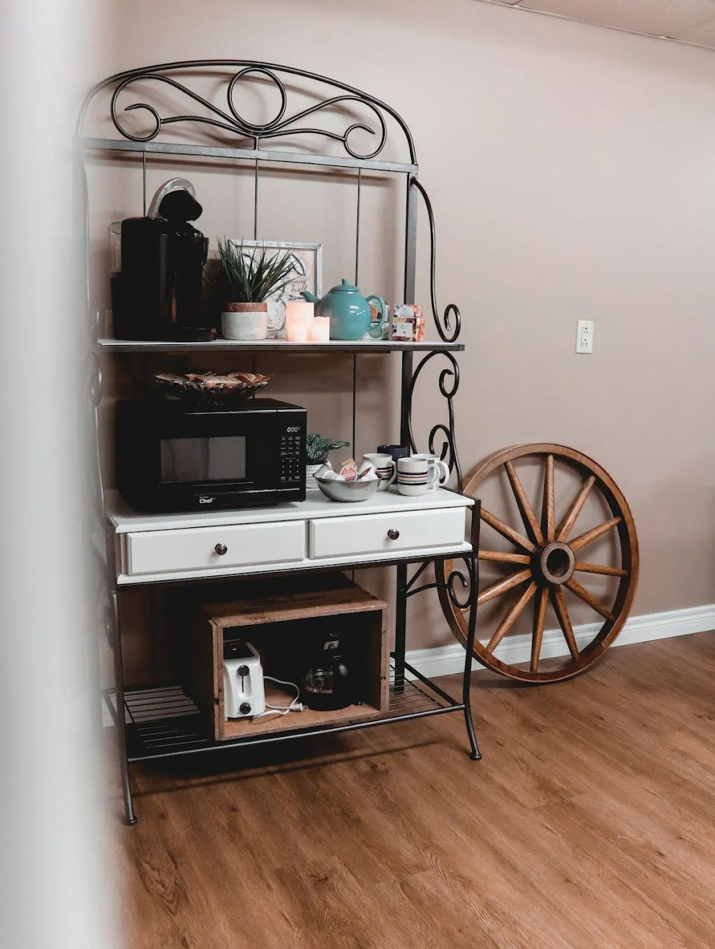 Trails End Spa and Retreat | 335 Drummond St, Walton, ON N0K 1Z0, Canada | Phone: (519) 525-9892