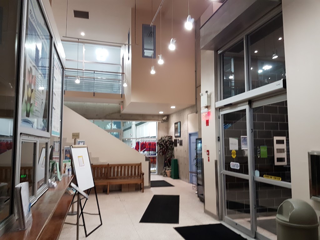 The Wave Pool | 5 Hopkins St, Richmond Hill, ON L4C 0C1, Canada | Phone: (905) 508-9283