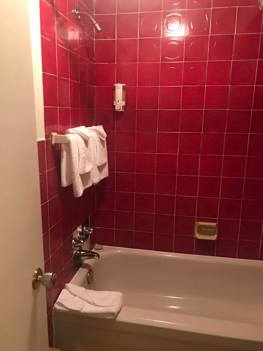 Complexe Dix80 | 1080 Bd Albiny Paquette, Mont-Laurier, QC J9L 1M1, Canada | Phone: (819) 623-2744