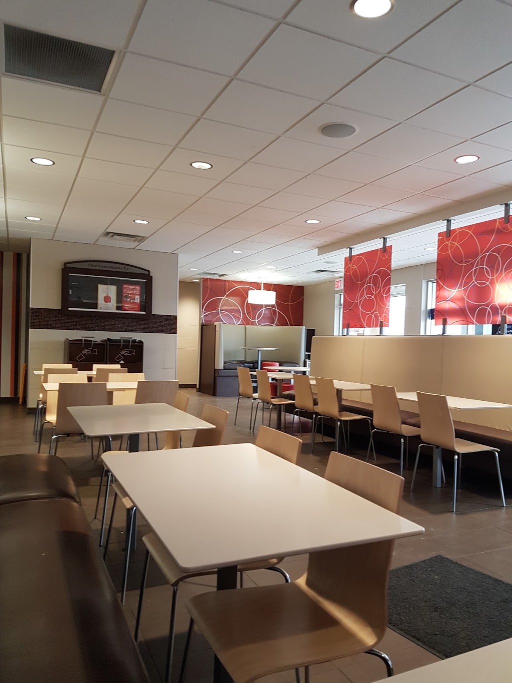 McDonalds | 103 Fanshawe Park Rd E, London, ON N5X 2S7, Canada | Phone: (519) 660-6950