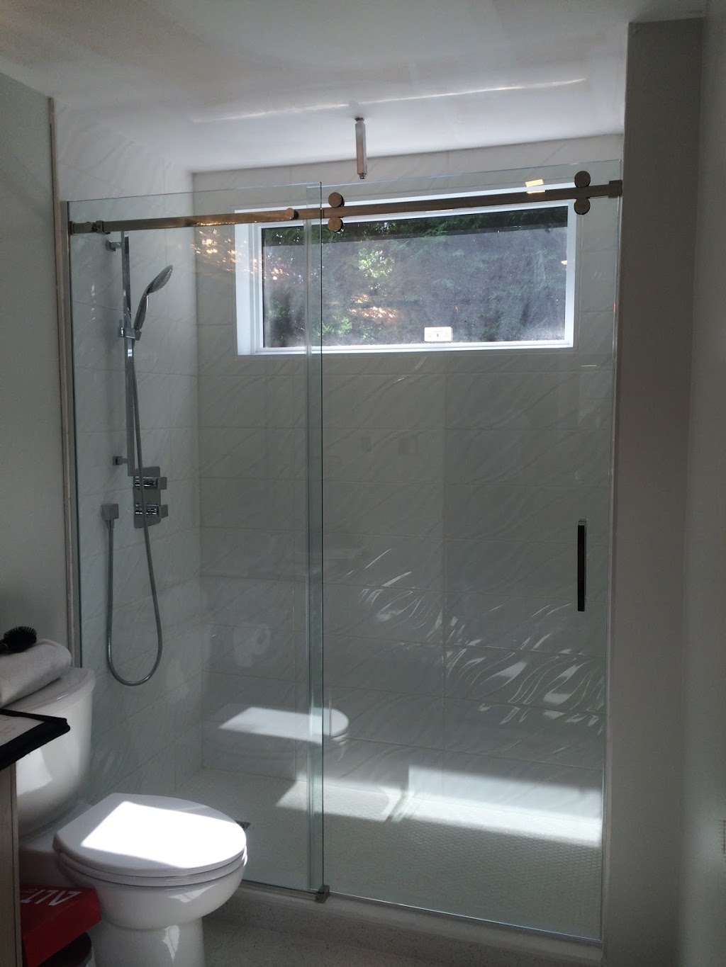 Vitrerie Alfonso Inc. | 1250 Rue Tellier, Laval, QC H7C 2H2, Canada | Phone: (514) 323-3680